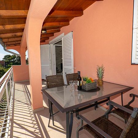 יאדריה Seaview & Balcony Apartment Petra מראה חיצוני תמונה