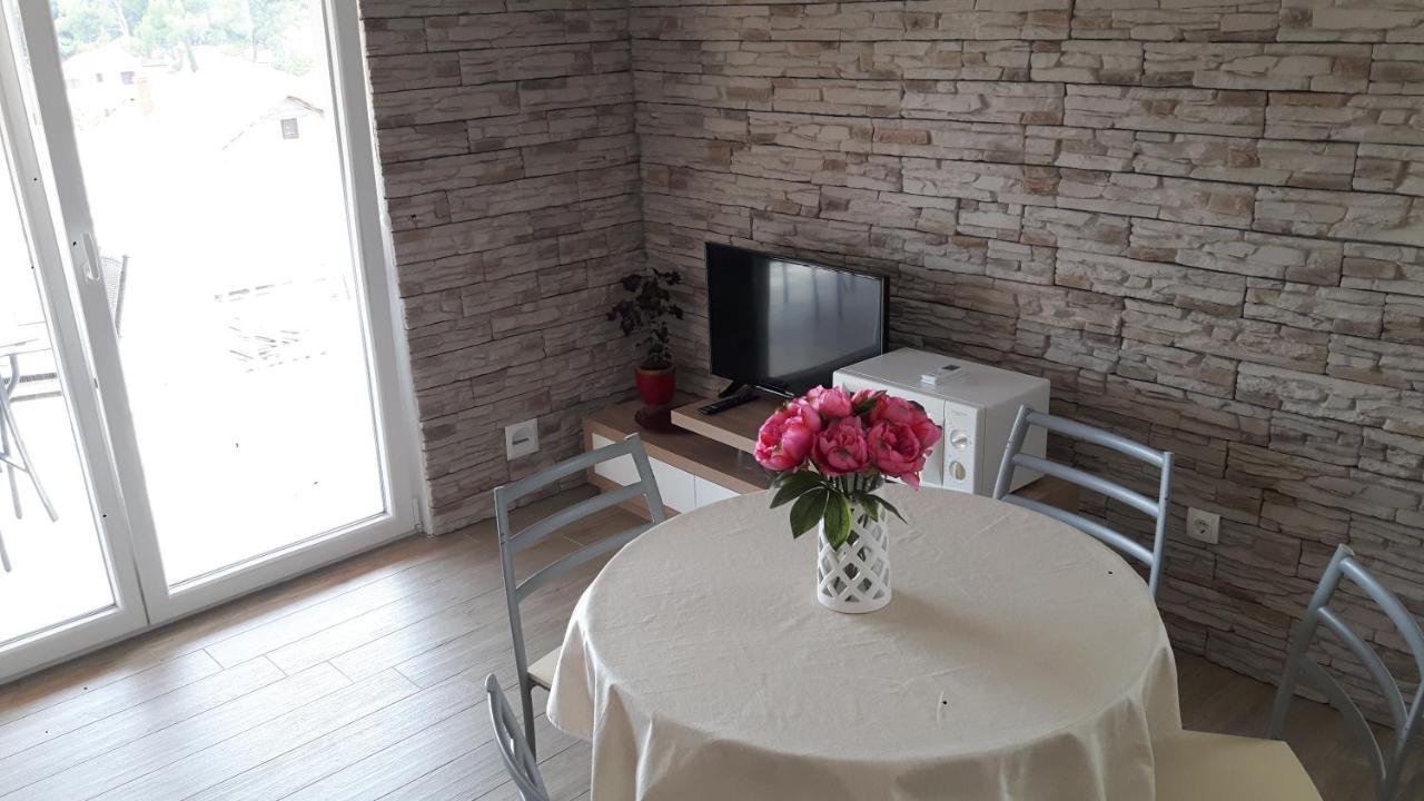 יאדריה Seaview & Balcony Apartment Petra מראה חיצוני תמונה