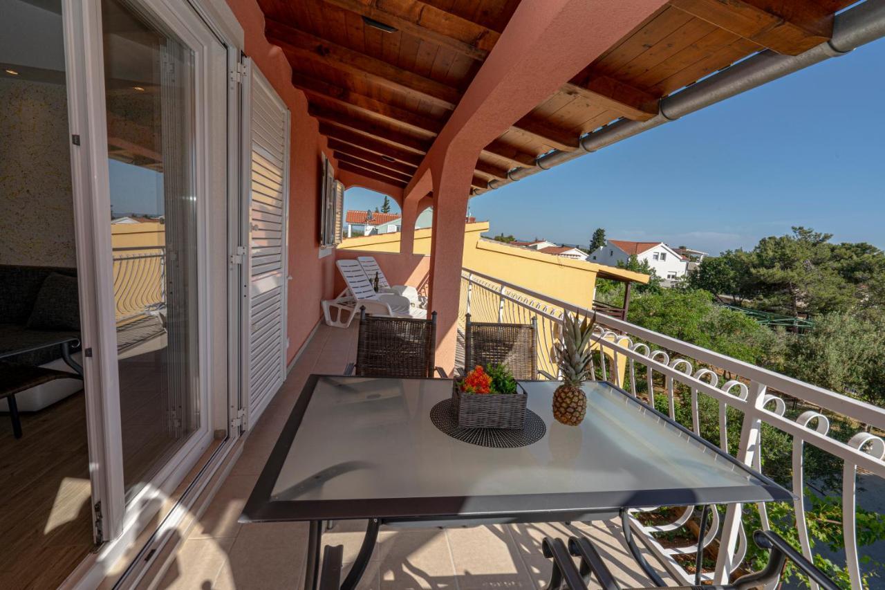 יאדריה Seaview & Balcony Apartment Petra מראה חיצוני תמונה