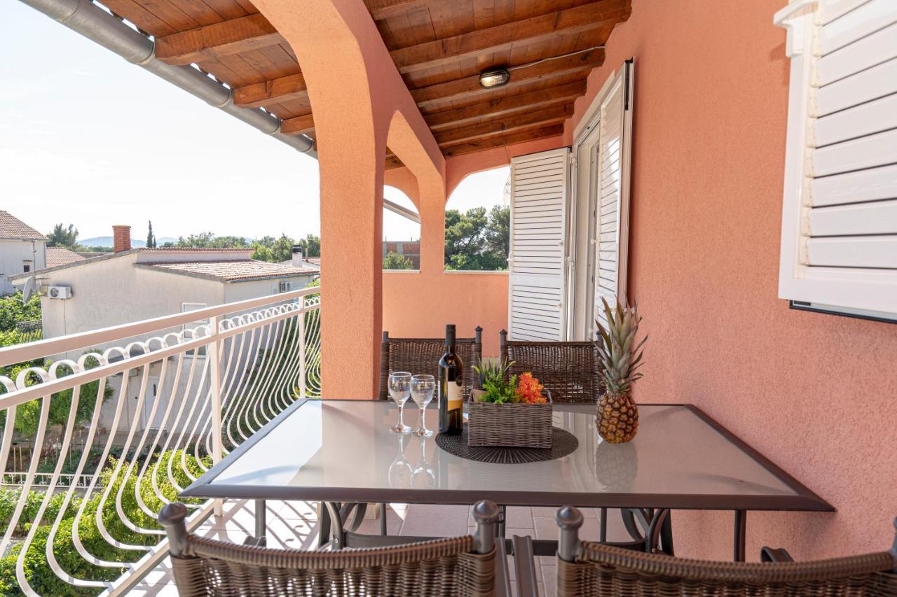 יאדריה Seaview & Balcony Apartment Petra מראה חיצוני תמונה