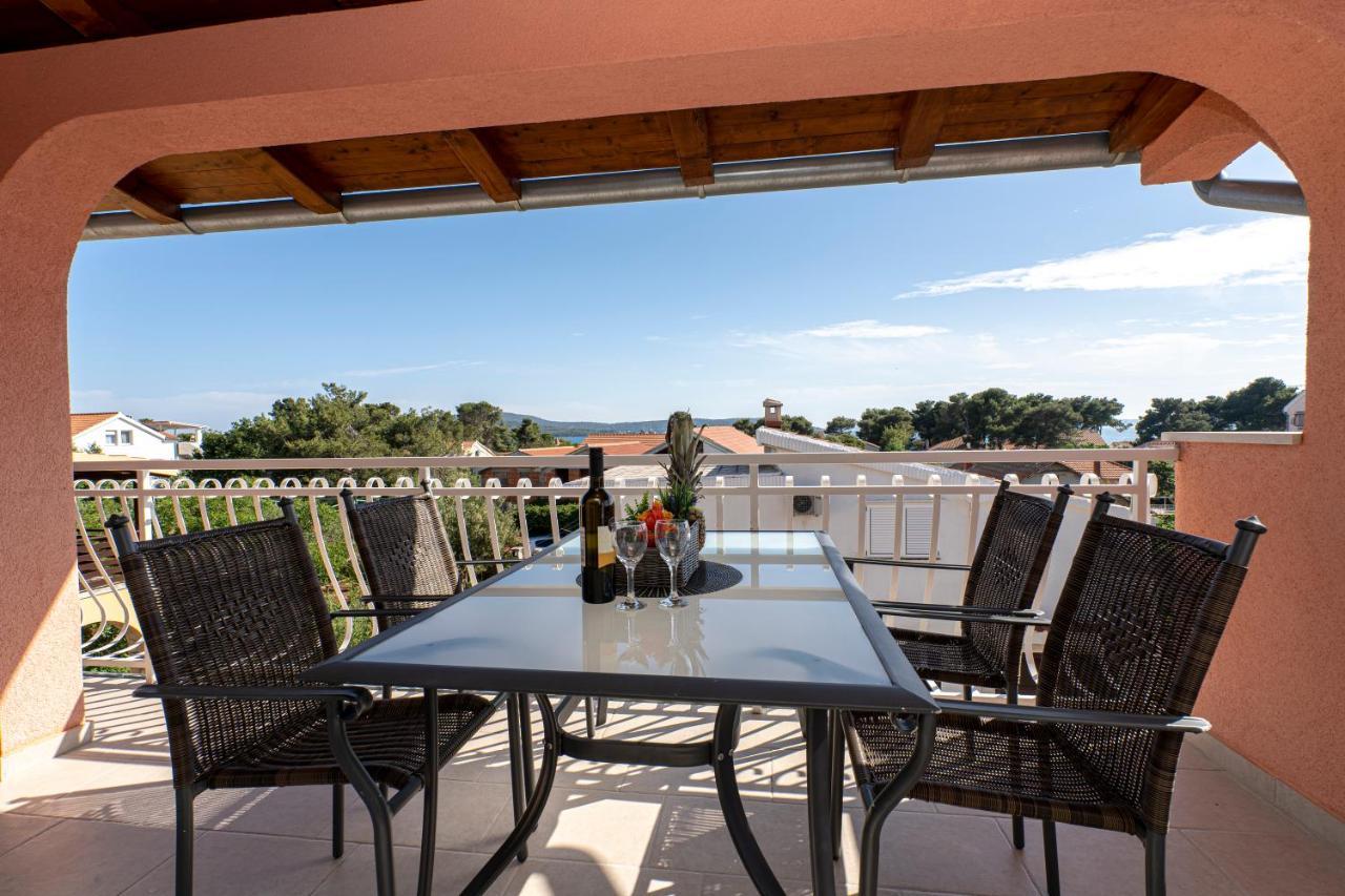 יאדריה Seaview & Balcony Apartment Petra מראה חיצוני תמונה