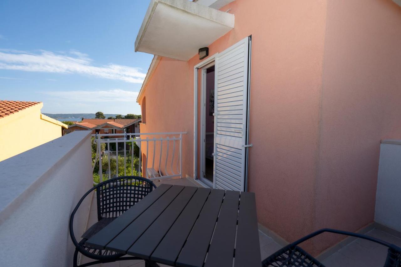 יאדריה Seaview & Balcony Apartment Petra מראה חיצוני תמונה
