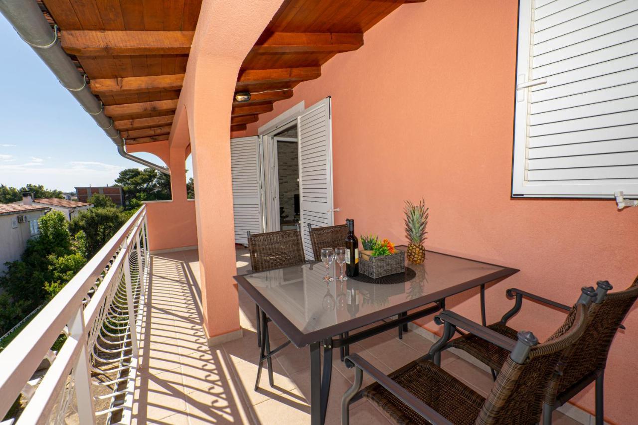 יאדריה Seaview & Balcony Apartment Petra מראה חיצוני תמונה