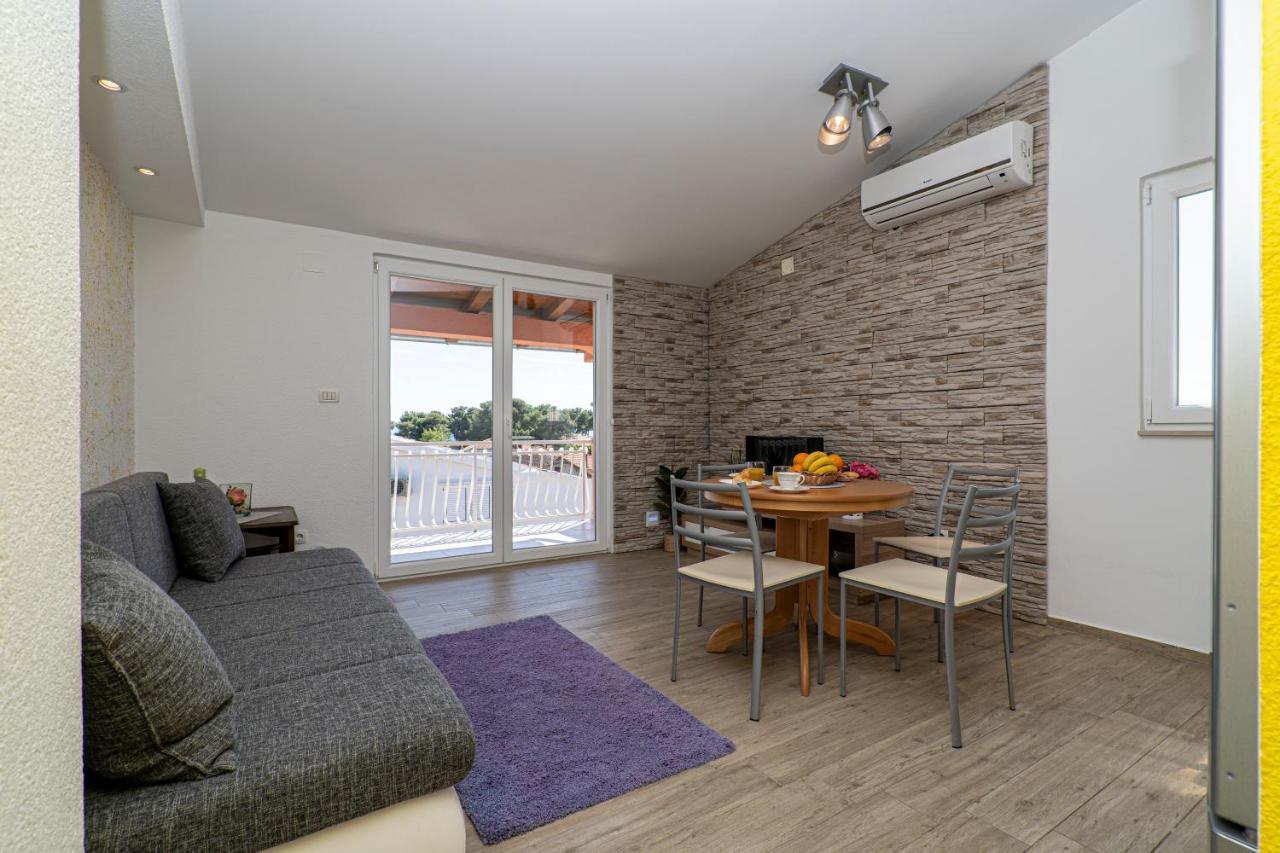 יאדריה Seaview & Balcony Apartment Petra מראה חיצוני תמונה