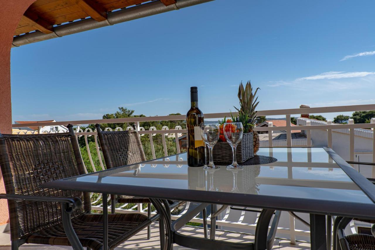 יאדריה Seaview & Balcony Apartment Petra מראה חיצוני תמונה