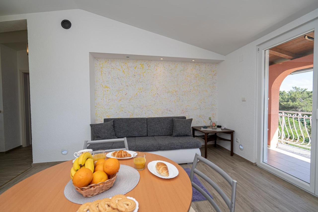 יאדריה Seaview & Balcony Apartment Petra מראה חיצוני תמונה