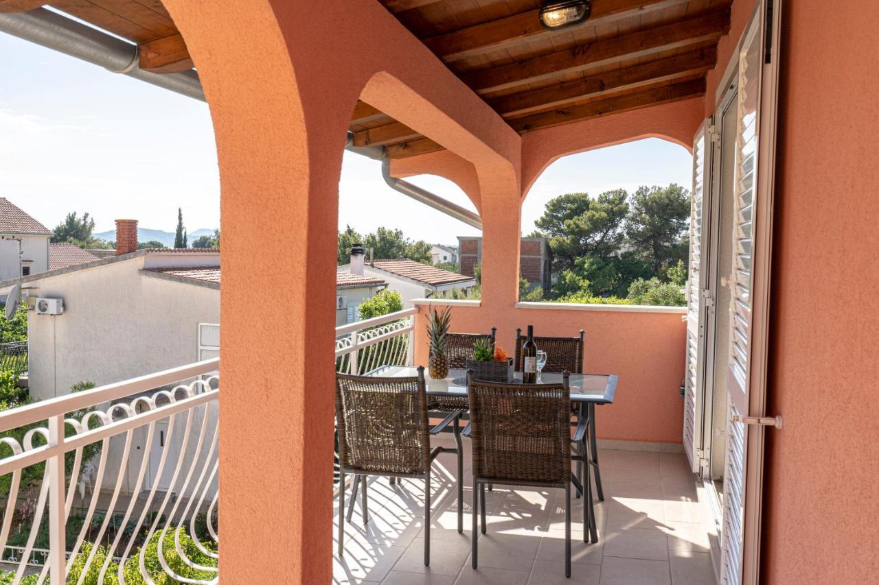 יאדריה Seaview & Balcony Apartment Petra מראה חיצוני תמונה